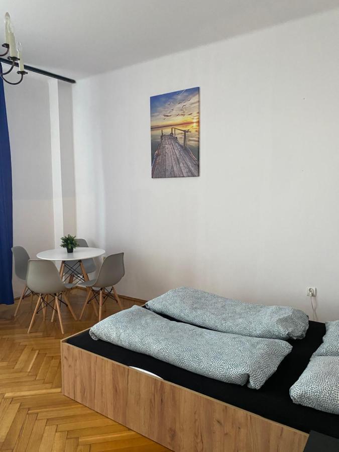 Vintage Rooms In Old Town Красков Екстериор снимка